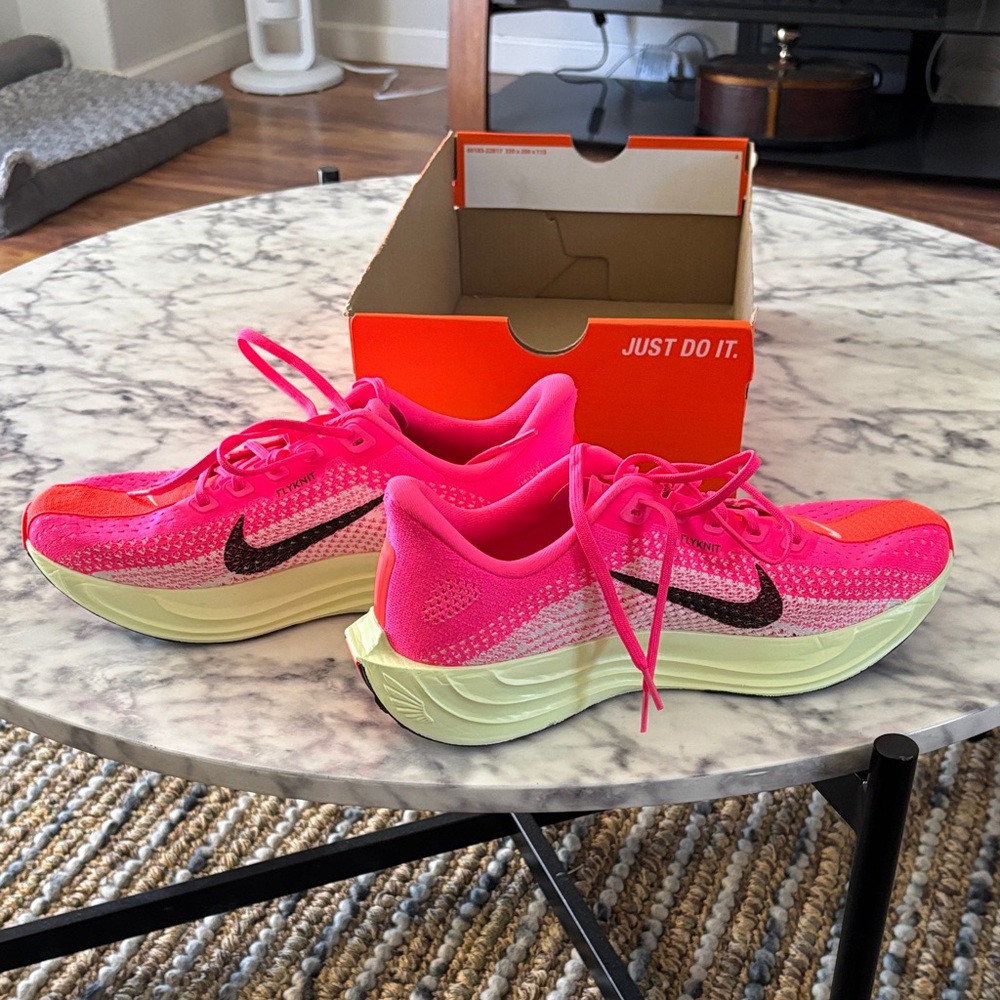 Nike Women’s Running Shoes in Hot Pink with Neon Accents - Picture 2 of 6